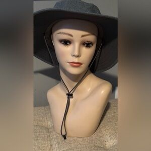 Solar Escape UV Explorer Vented Bucket Hat UPF50 Unisex Sun Beach Hat w/ Strap